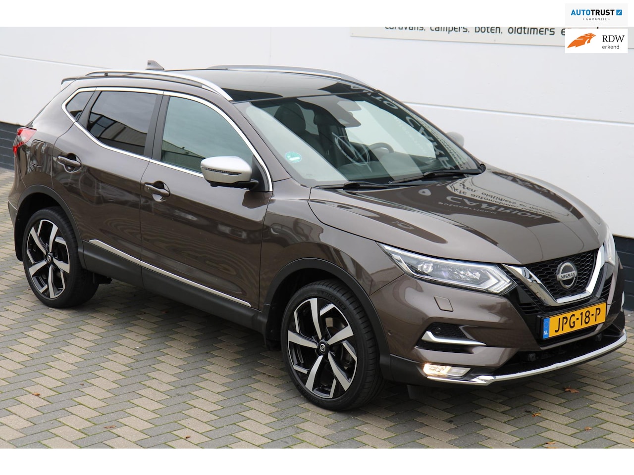 Nissan Qashqai - 1.3 DIG-T 160PK Pano Leder Keyless Bose !! - AutoWereld.nl