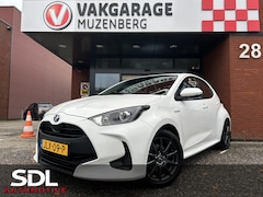 Toyota Yaris - 1.5 Hybrid Business Plus // ADAPTIEVE CRUISE // NAVI+CARPLAY // CAMERA // CLIMA // STOELVE