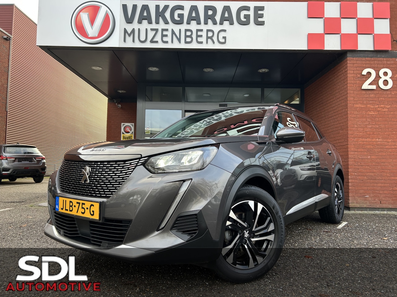 Peugeot 2008 - 1.2 PureTech Allure Pack 131 PK!! // APPLE CARPLAY-ANDROID AUTO // CAMERA // CLIMA // CRUI - AutoWereld.nl