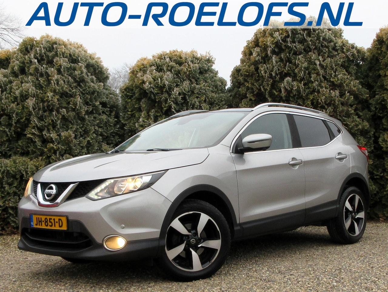 Nissan Qashqai - 1.2 N-Connecta Automaat*Pano.dak*Trekhaak* - AutoWereld.nl