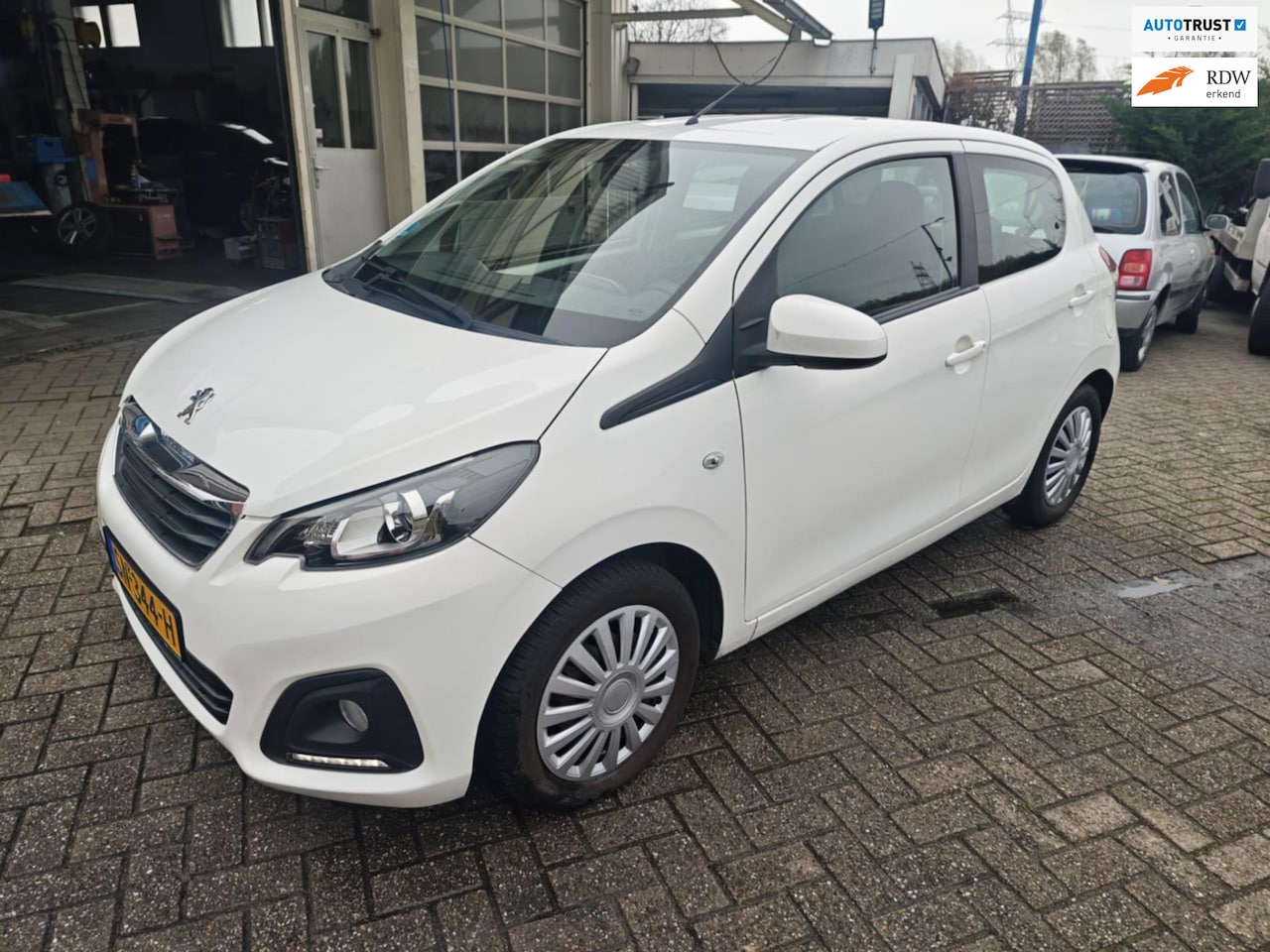 Peugeot 108 - 1.0 e-VTi Active 1.0 e-VTi Active, Airco, Cruise-control, Bleutooth, NAP! - AutoWereld.nl