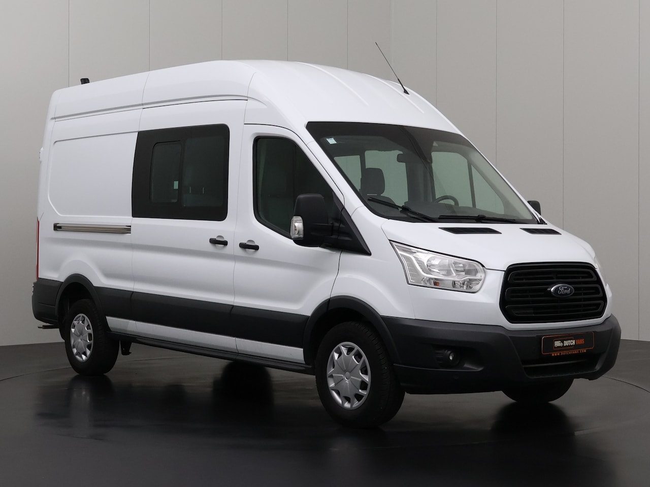 Ford Transit - 2.0TDCi 130PK Dubbele Cabine 7-Persoons L3H3 | Navigatie | Camera | Trekhaak | Betimmering - AutoWereld.nl
