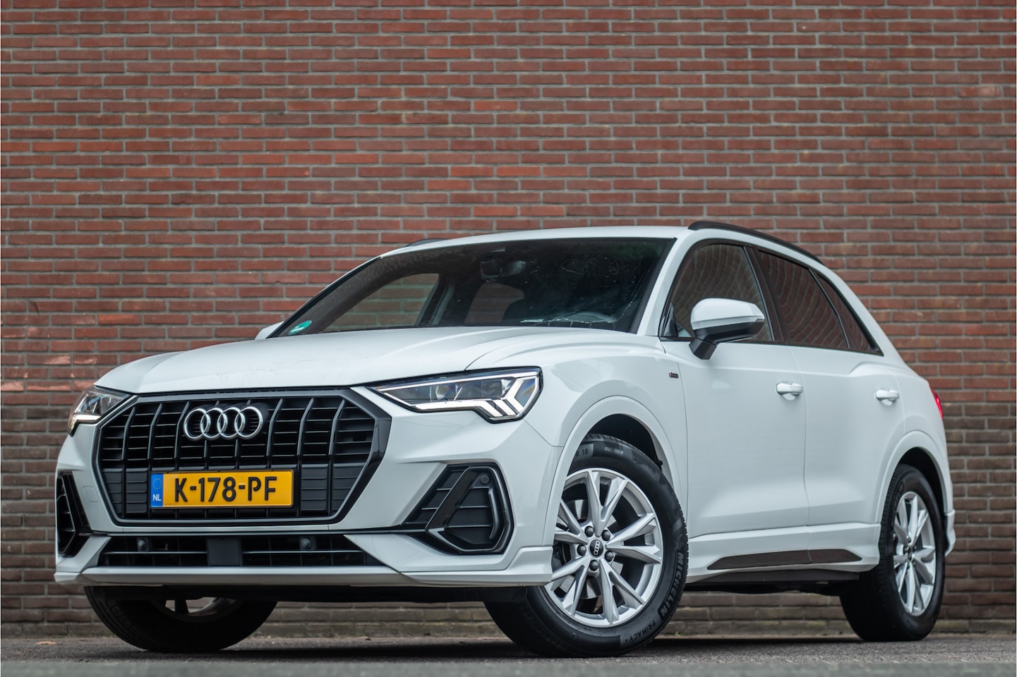 Audi Q3 - 35 TFSI S-Tronic S edition, 35.000km NAP, Adaptive cruise, Camera, Carplay, Sfeerverlichti - AutoWereld.nl