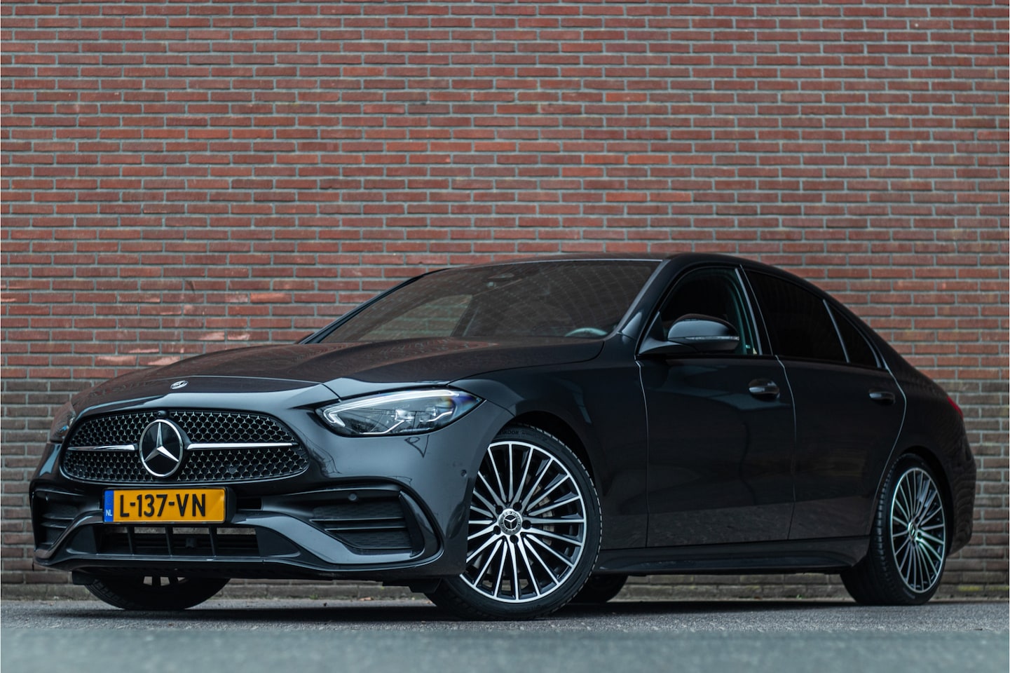 Mercedes-Benz C-klasse - 200 Launch Edition AMG Line 200 Launch Edition AMG Line, Leder, Camera, Stoelverwarming, Carplay, Sfeerverlichting, Pa - AutoWereld.nl