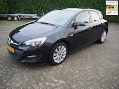 Opel Astra - 1.4 Turbo Berlin