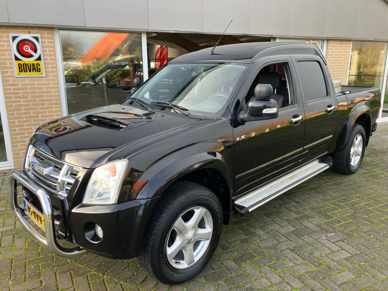 ISUZU TFS 85 D-MAX 4X4