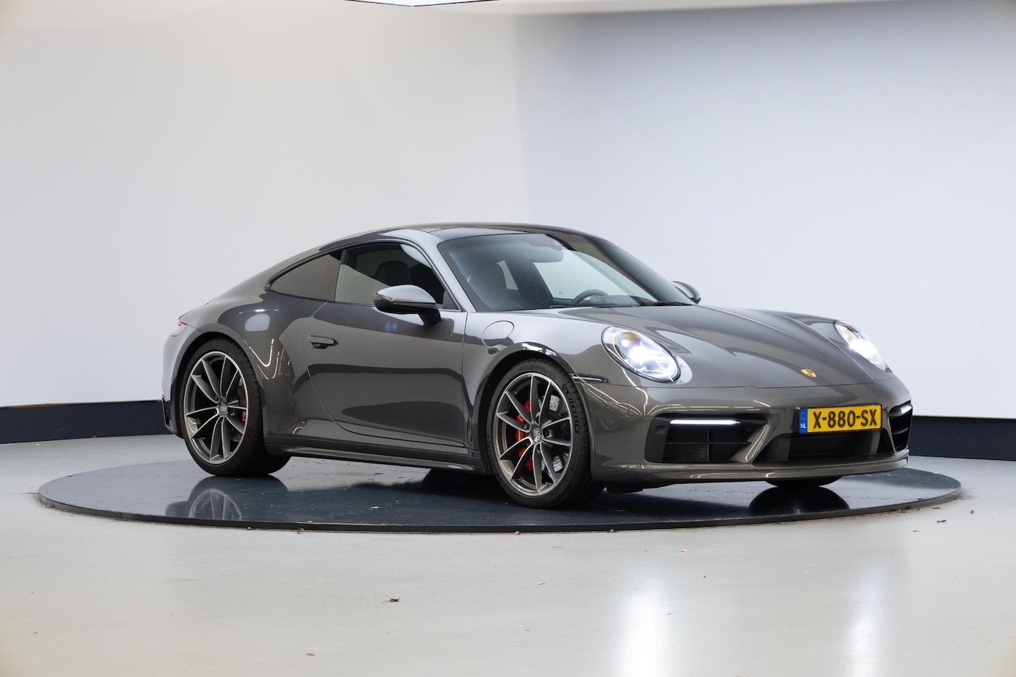 Porsche 911 - 3.0 Carrera 4 S | Sport Design | Sport Chrono | Sport uitlaat | 4WS | Glazen schuifdak | P - AutoWereld.nl