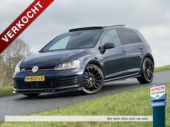Volkswagen Golf - 7 2.0 TSI GTI 300PK / Pano / Dynaudio / Dcc / Custom Uitlaatsysteem / Maxton / Keyless / C