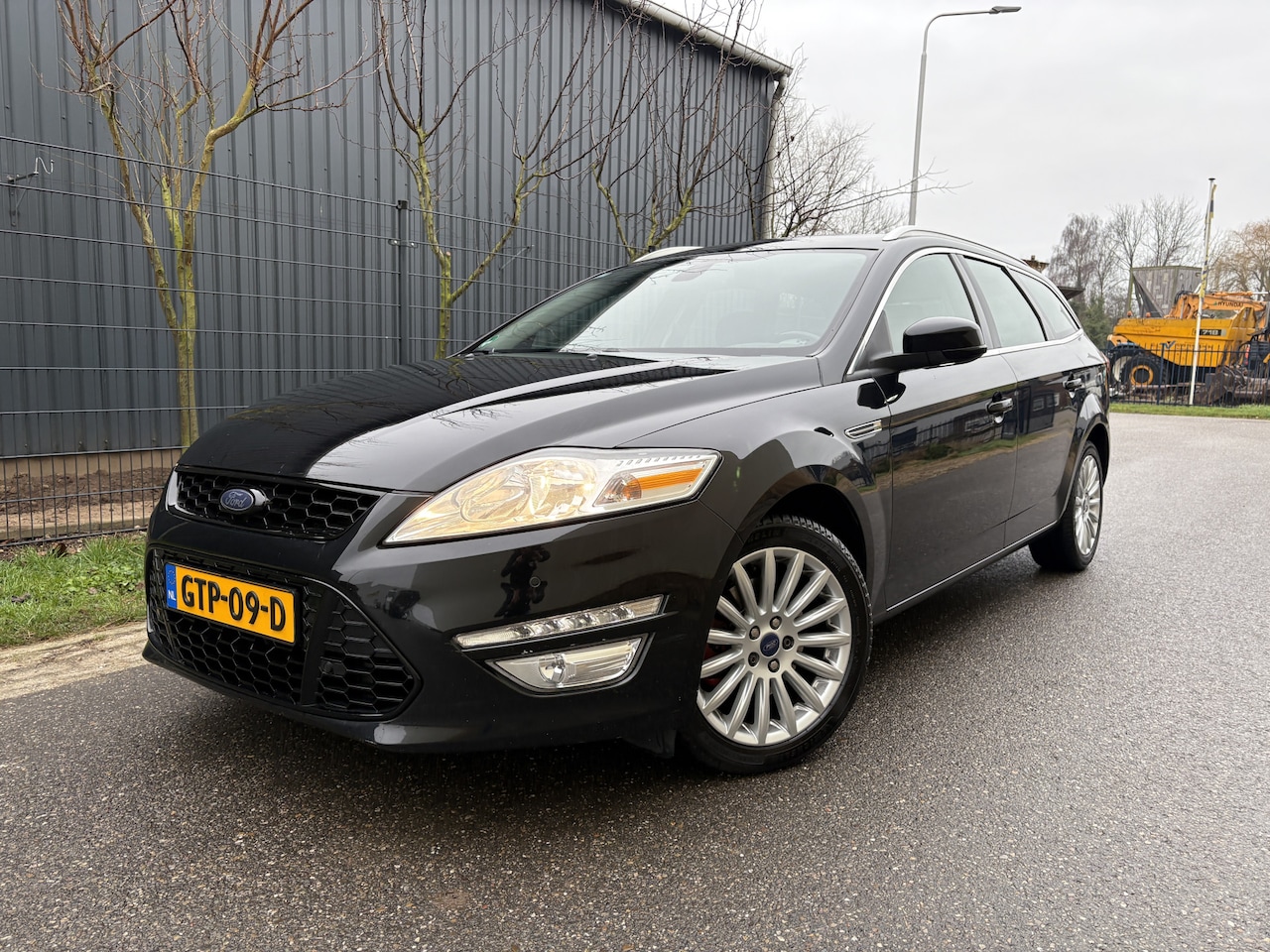 Ford Mondeo Wagon - 2.0 EcoBoost Platinum / AUTOMAAT / NAVI / CRUISE / 165dkm! - AutoWereld.nl