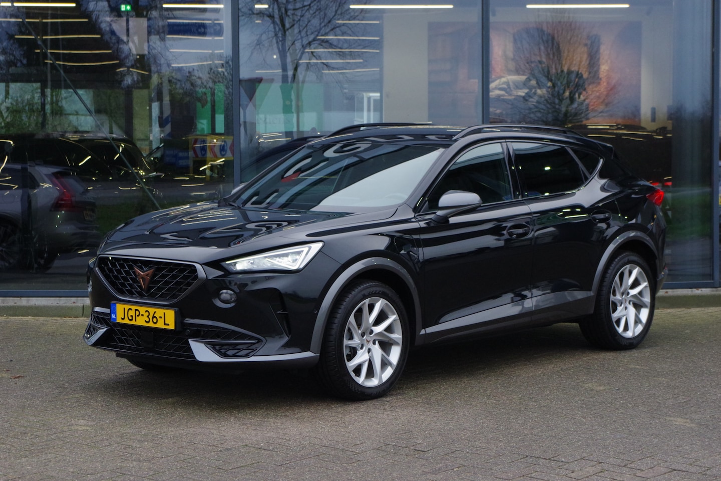 CUPRA Formentor - 1.4 TSI e-Hybrid Essential 204 PK, Trekhaak, Keyless, Adap. Cruise Control, Carplay - AutoWereld.nl