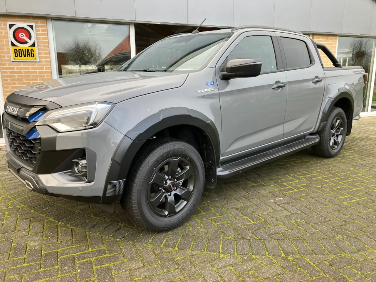 Isuzu D-Max - EV DC 4WD V-CROSS electric. - AutoWereld.nl