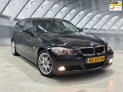 BMW 3-serie Touring - 318i Business Line leer navi