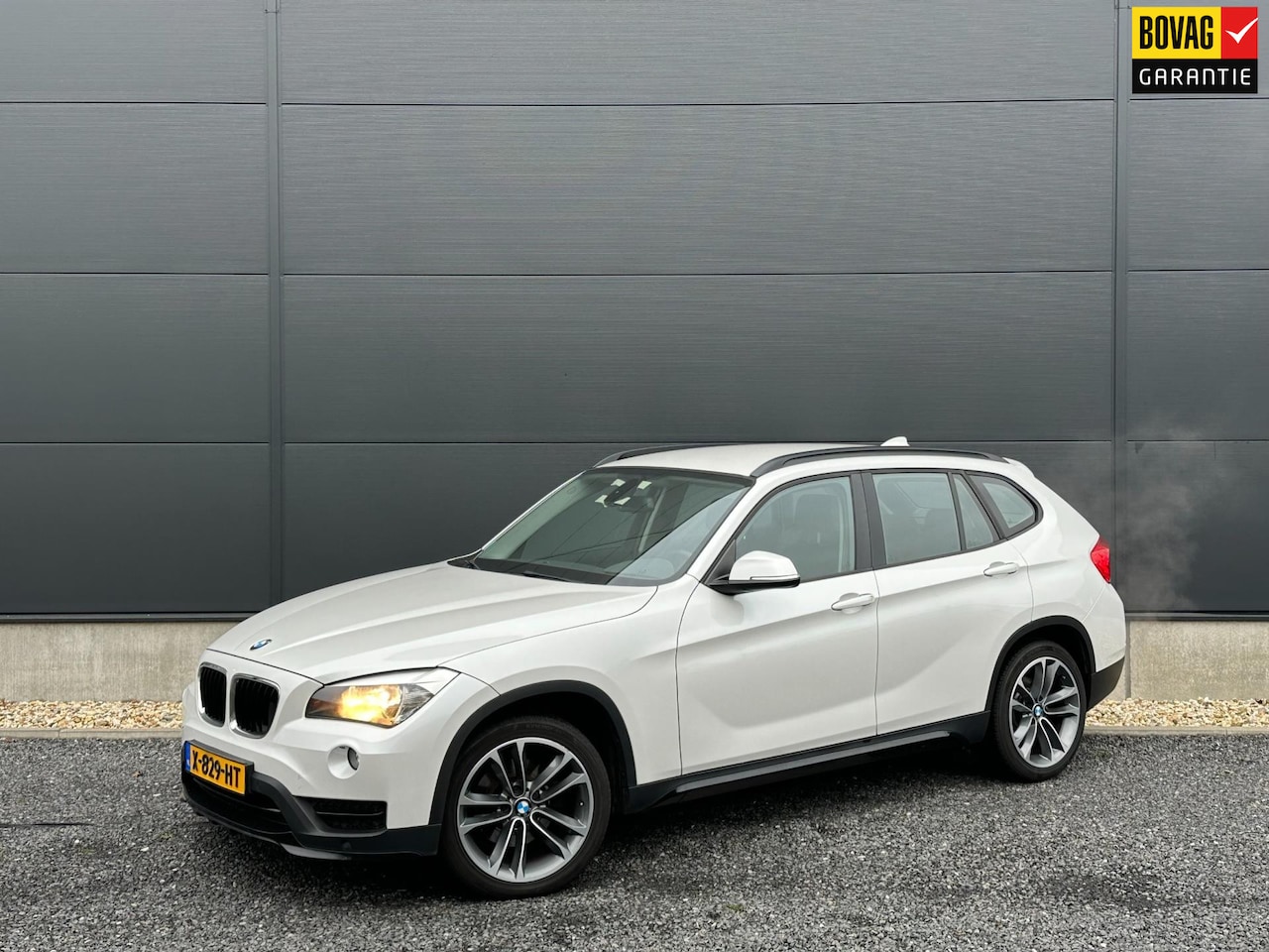 BMW X1 - SDrive20i Leder | Cruise Control - AutoWereld.nl