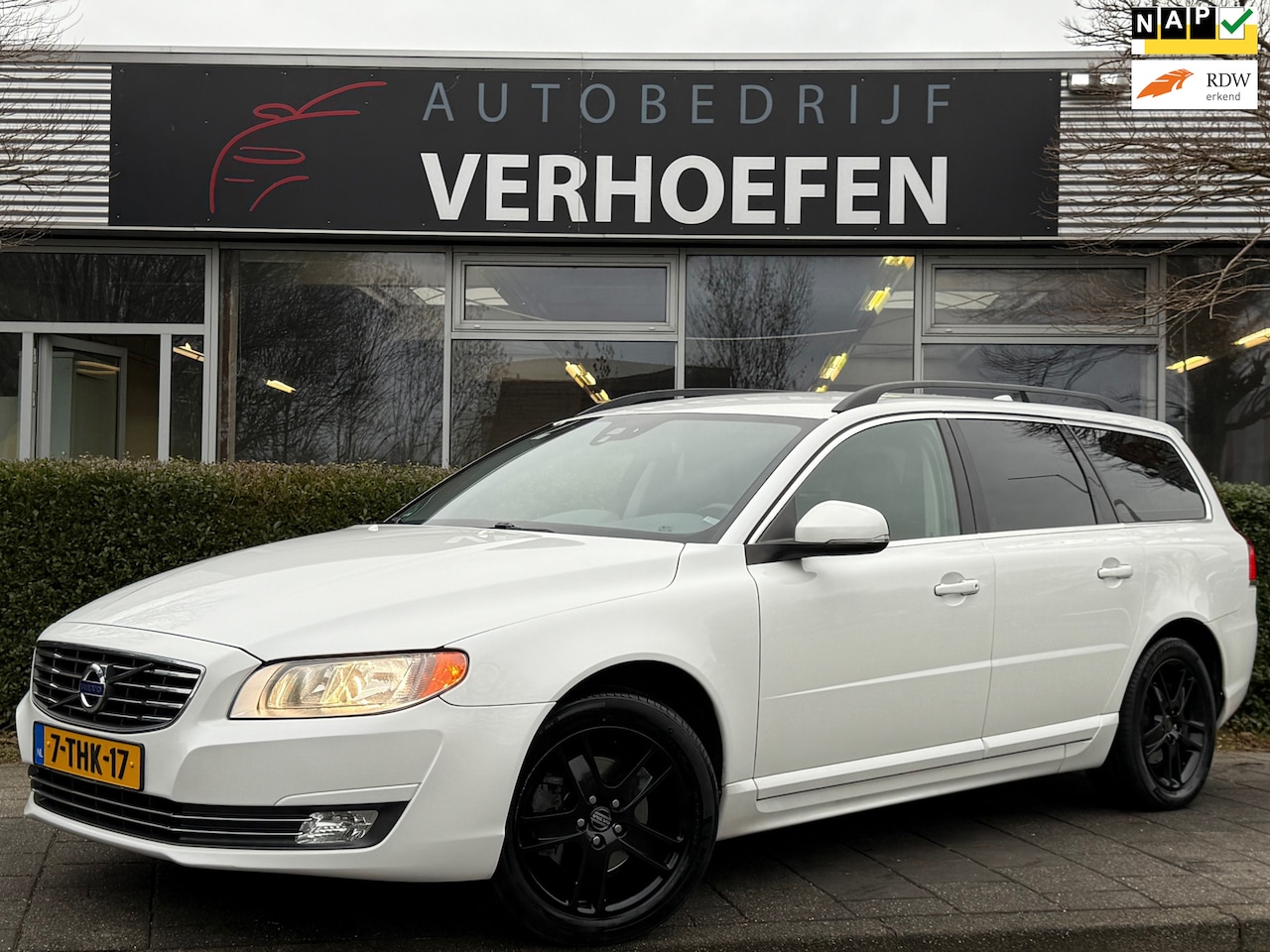 Volvo V70 - 2.0 D4 Nordic+ - AUTOMAAT - CRUISE - VOLLEDIG ONDERHOUD - STOEL VERW - ZWART LEDER ! - AutoWereld.nl