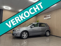 Volkswagen Golf - 1.2 TSI Tour * Navigatie / Airco / LM Velgen / 70.789 km + NAP / NL Auto