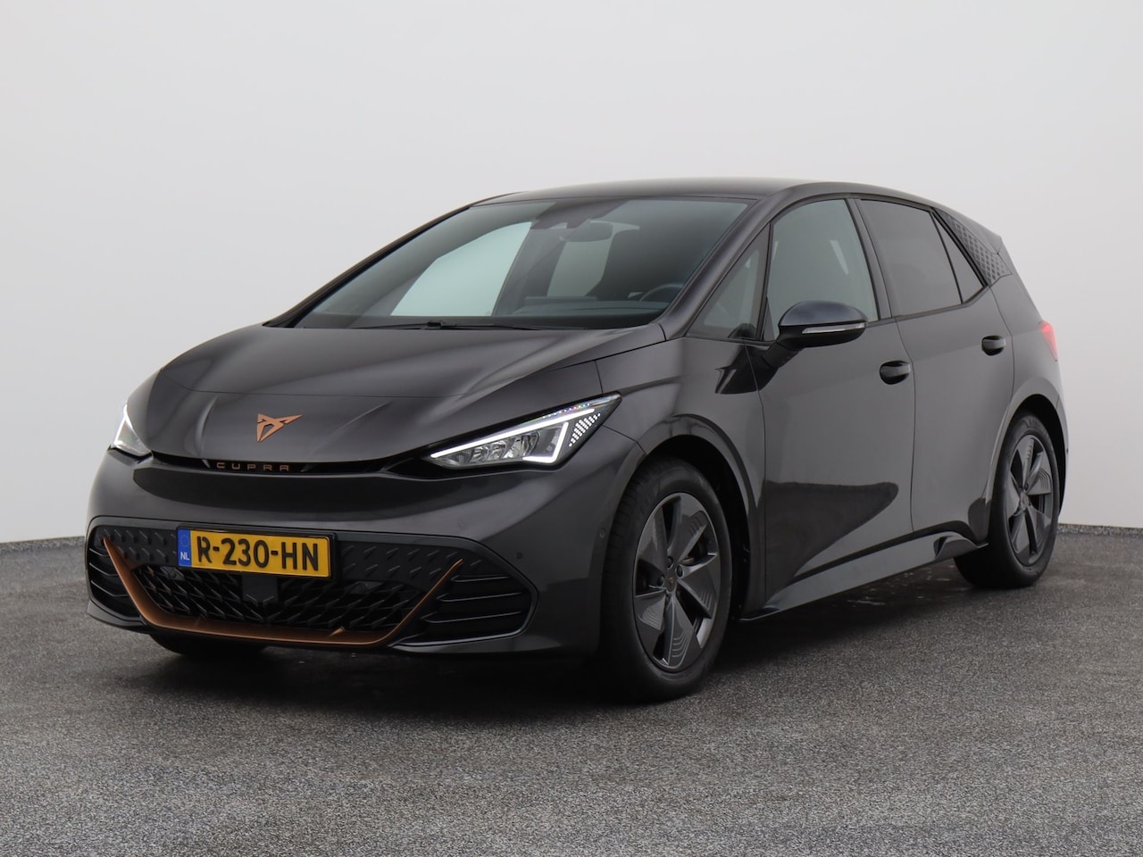 CUPRA Born - Business Plus 62 kWh | CAMERA | ADAPTIVE | STUURVERWARMING - AutoWereld.nl