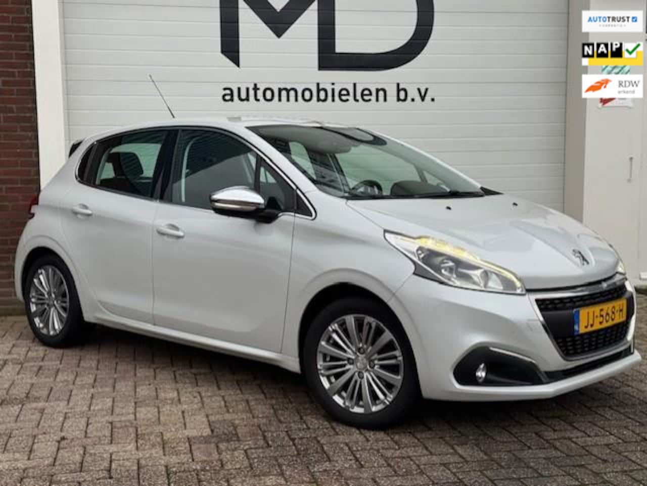 Peugeot 208 - 1.2 Allure - Nieuwe distributie riem - Trekhaak - AutoWereld.nl