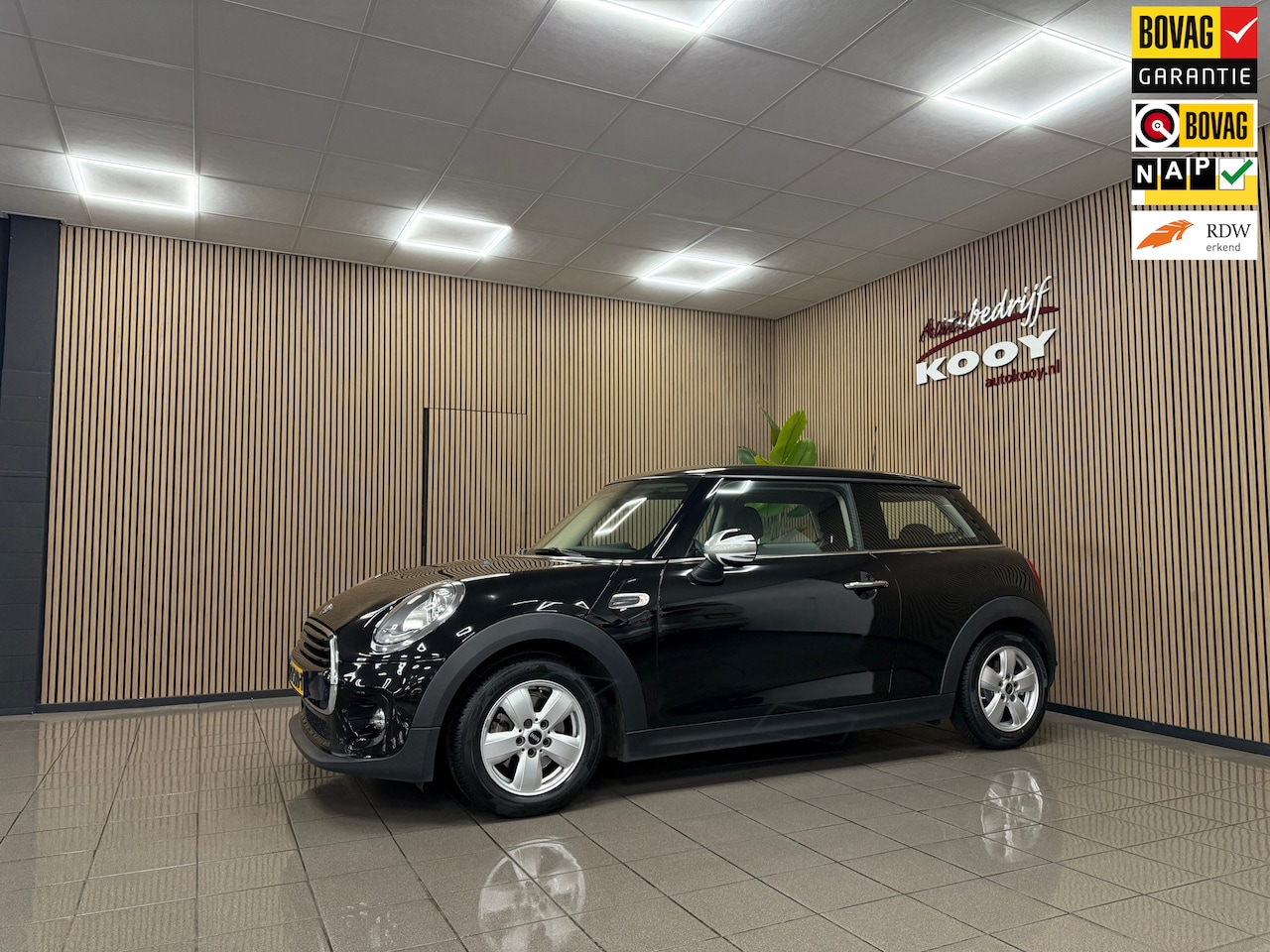 MINI Cooper - Mini 1.5 Business * Navigatie / Parkeersensoren / Cruise control / NL Auto * - AutoWereld.nl