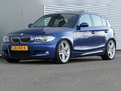 BMW 1-serie - 130i Executive M-pakket 265pk Navi Schuifdak Sportstoelen Xenon