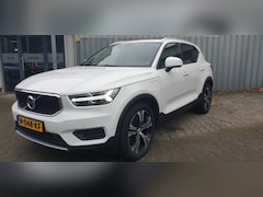 Volvo XC40 - 1.5 T5 TWIN ENGINE MOMENTUM PRO Panorama