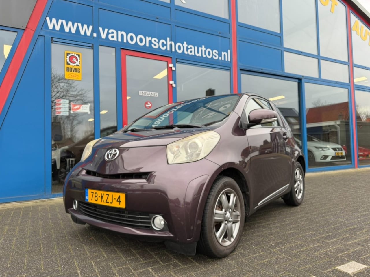 Toyota iQ - 1.0 VVTi Navi Leer PDC Airco(ECC) - AutoWereld.nl