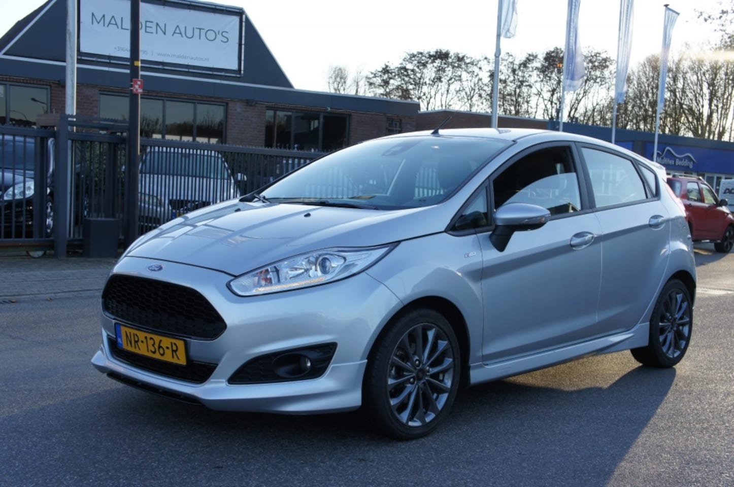Ford Fiesta - 1.0 ECOB. ST LINE 1eEIG NIEUWSTAAT DEALER ONDERHOUDEN - AutoWereld.nl