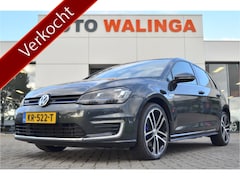 Volkswagen Golf - 1.4 TSI GTE Panoramadak Leer Carplay Keyles DAB Led Verlichting Carplay Dodehoek-assistent