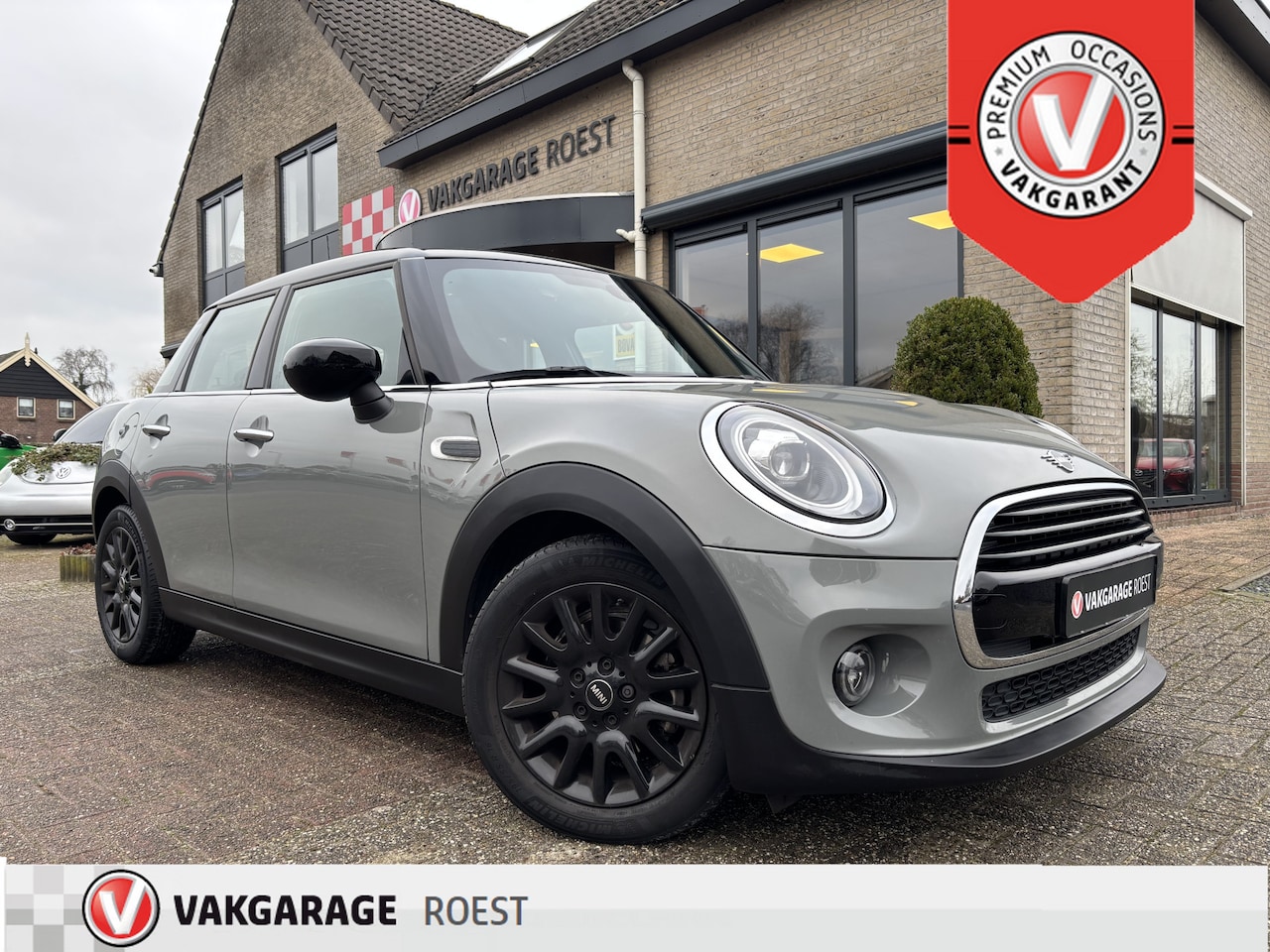 MINI Cooper - Mini 1.5 Chili Automaat Full LED / Sportinterieur / Navigatie - AutoWereld.nl