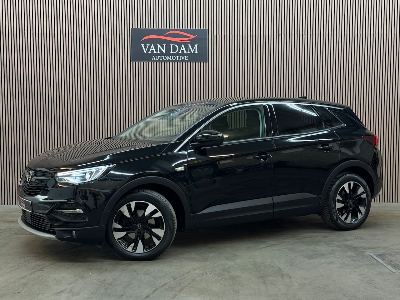 Opel Grandland X - 1.6 Turbo Innovation 2019 LED CAMERA CAR-PLAY - AutoWereld.nl