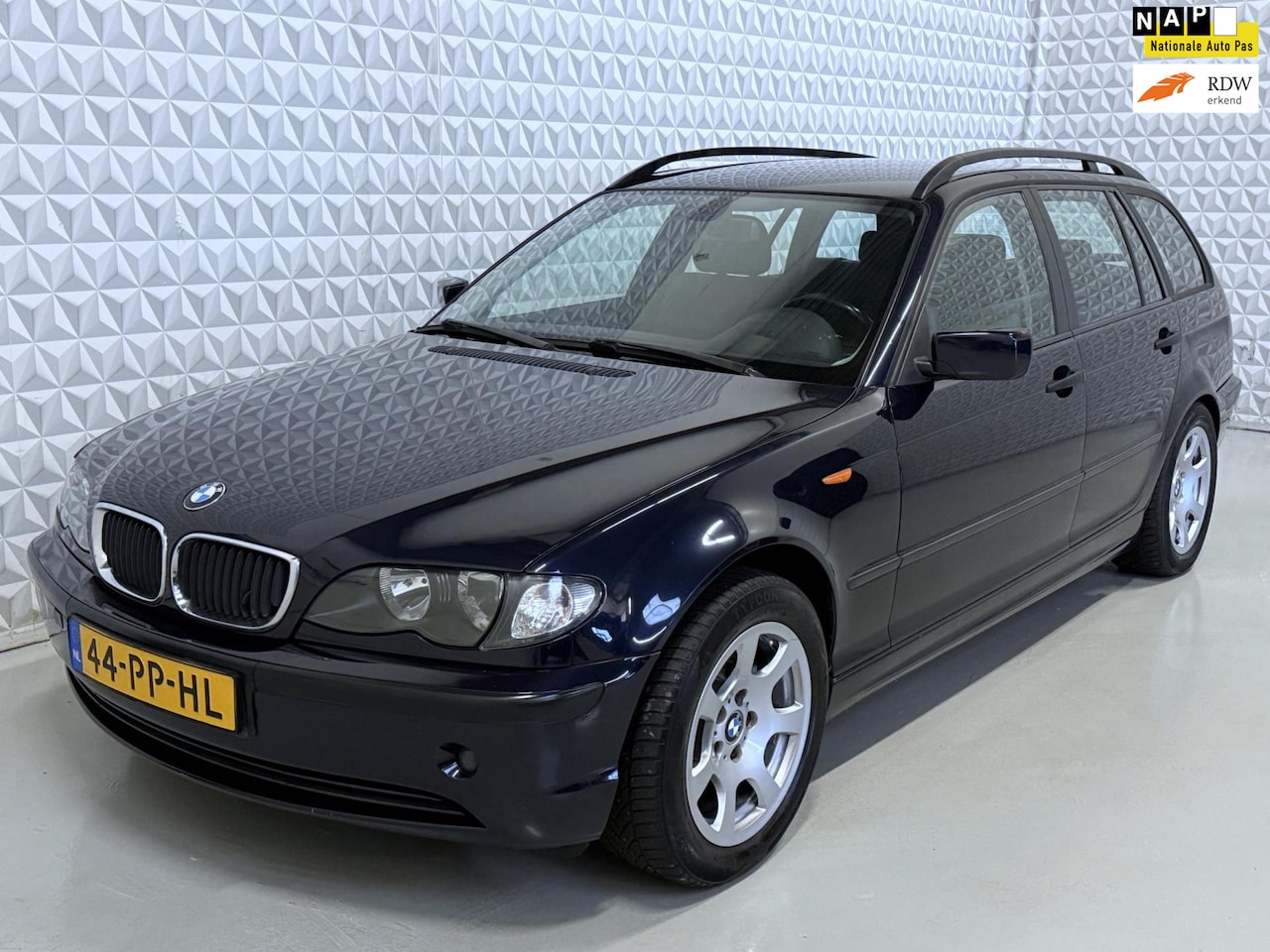 BMW 3-serie Touring - 318i Edition APK-2027 Airco Cruise TREKHAAK (2004) - AutoWereld.nl