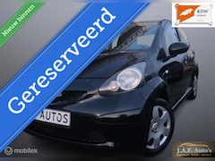 Toyota Aygo - 1.0-12V Zuinig 5drs Nieuwe APK