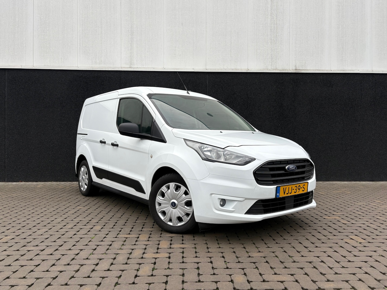 Ford Transit Connect - 1.5 EcoBlue L1 Trend - CarPlay - Achteruitrijcamera - voorruitverwarming - nette auto - AutoWereld.nl