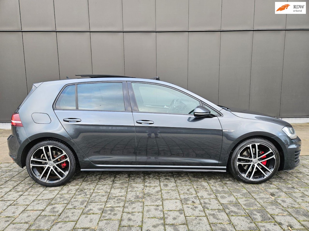 Volkswagen Golf - 2.0 TDI GTD/ PANO/ AUTOMAAT/ CAMERA/ DYNAUDIO - AutoWereld.nl