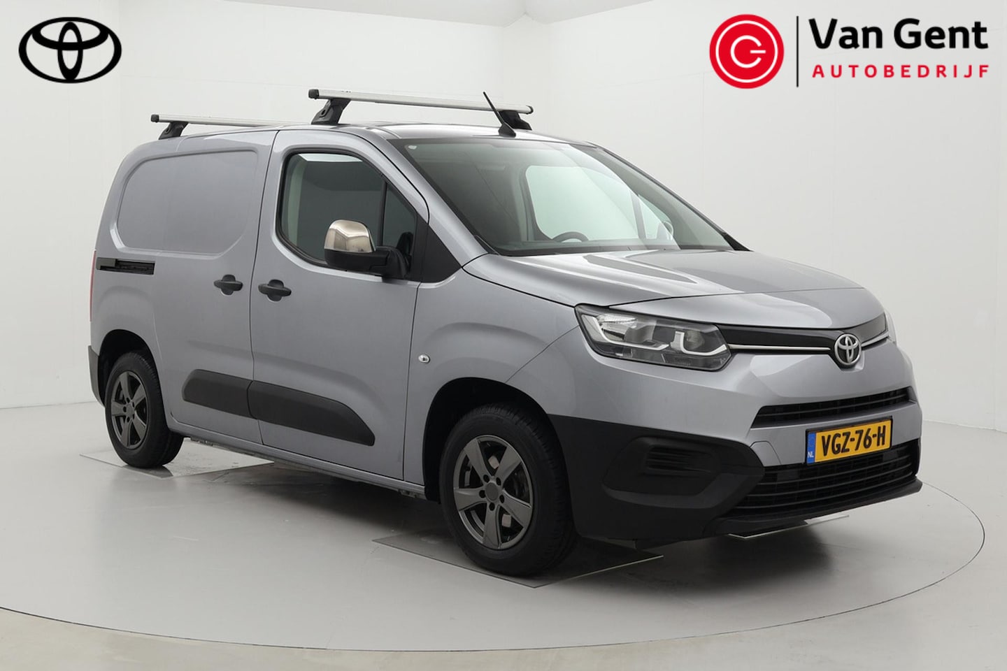 Toyota ProAce City - 1.5 D-4D Cool Comfort | Trekhaak | Airco | Cruise Control | 15 inch | 3-zits | Betonplex | - AutoWereld.nl