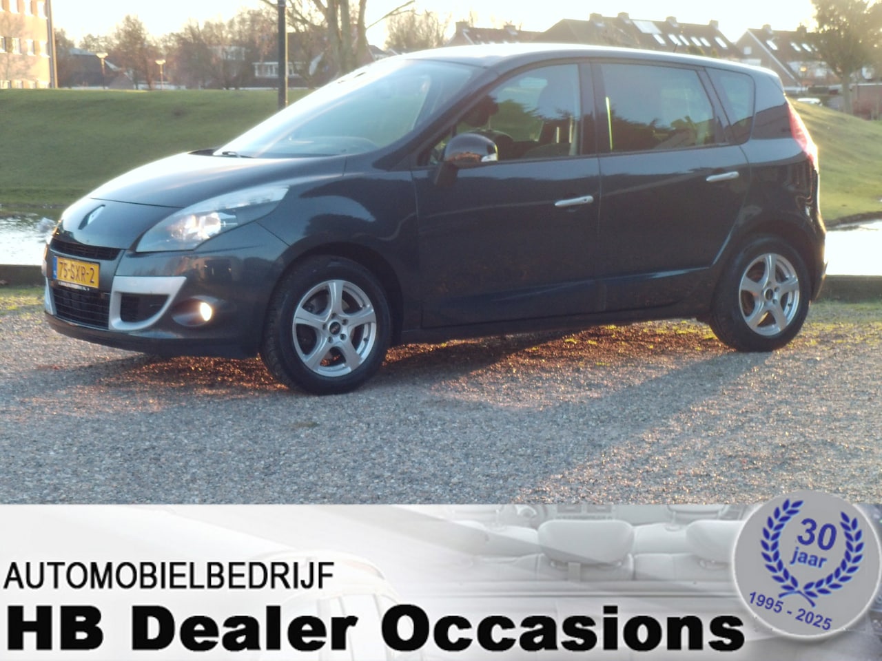 Renault Scénic - 1.4 TCe Bose - Airco - Glasdak - Navi - 6 Bak - AutoWereld.nl