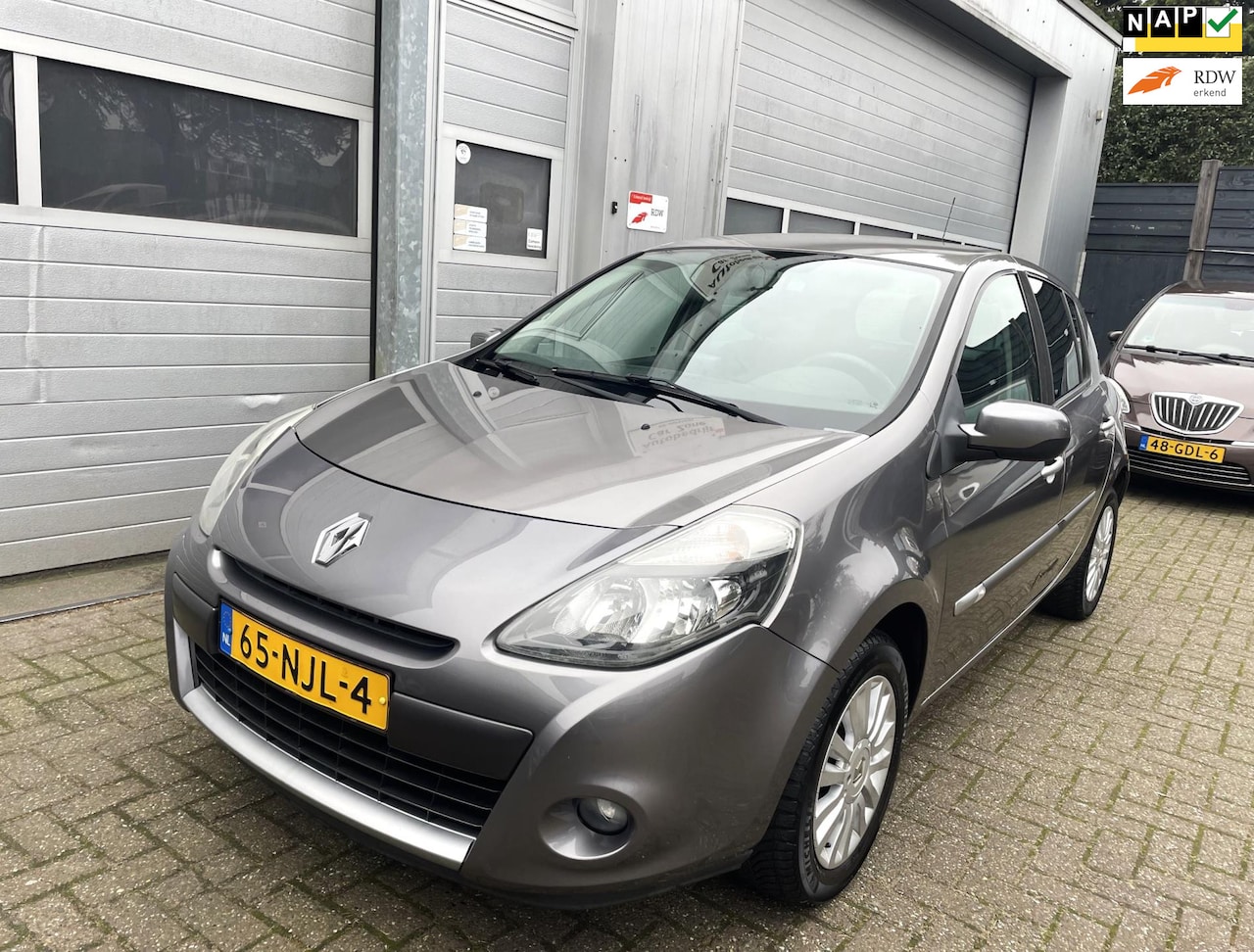 Renault Clio - 1.2 Collection 5DR-Navi-Airco-Cruise-L.m.Velgen - AutoWereld.nl