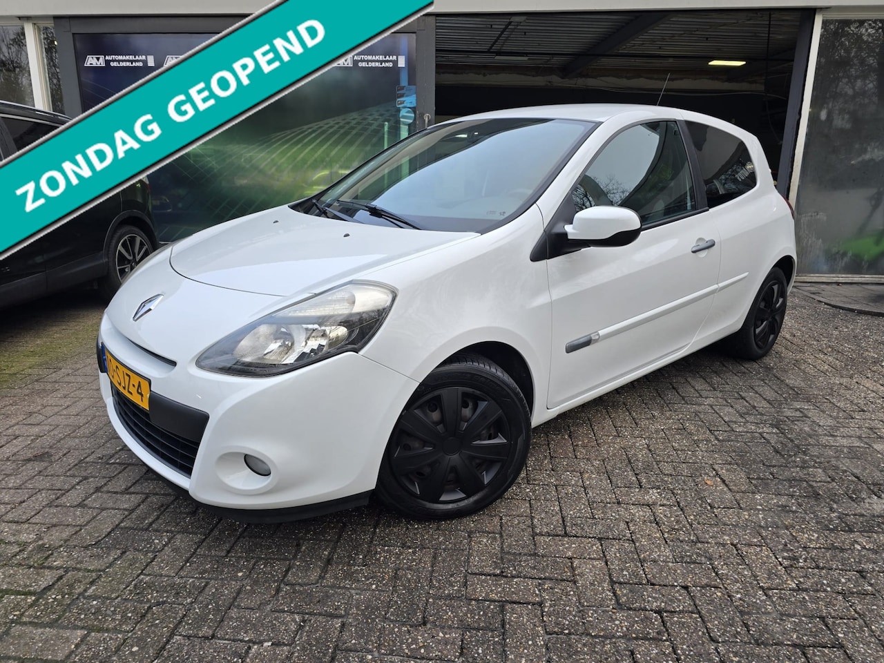 Renault Clio - 1.5 dCi Authentique | 2E EIGENAAR | 12MND GARANTIE | AIRCO | ELEC RAMEN | NW APK - AutoWereld.nl