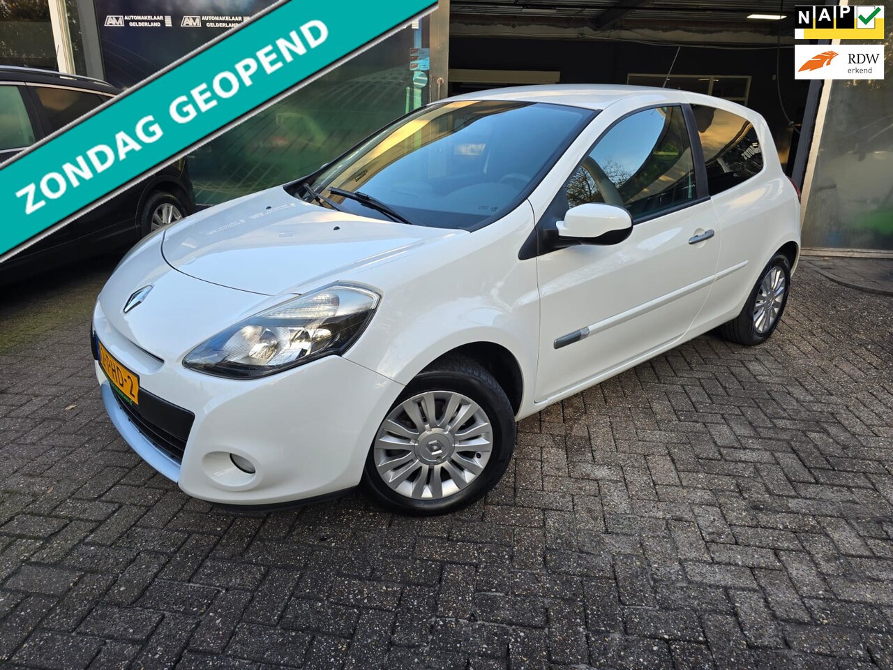 Renault Clio - 1.2 TCe Collection | 2E EIGENAAR | 12MND GARANTIE | AIRCO | CRUISE | LMV - AutoWereld.nl