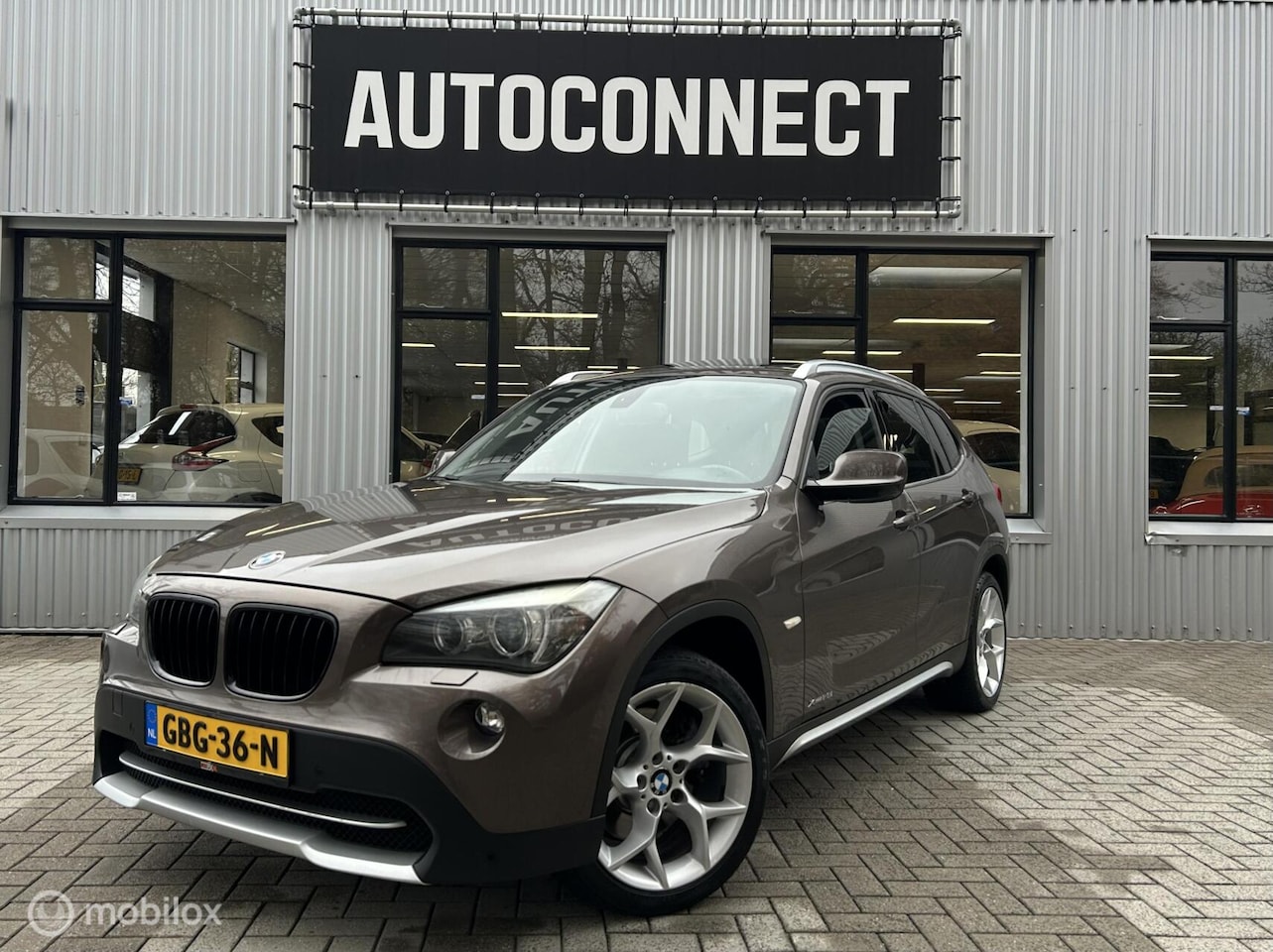 BMW X1 - xDrive28i Executive, LEDER, NAVI, PANODAK, VOL OPTIES - AutoWereld.nl