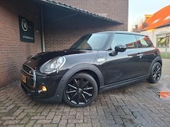 MINI Cooper S - 2.0 192PK Chili Serious Business Panoramdak / Navigatie / Harman & Kardon / Achteruitrijca
