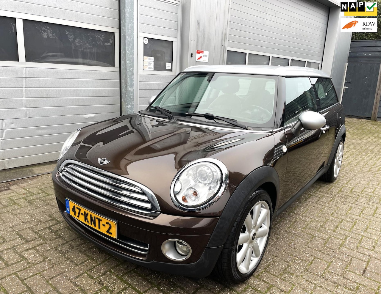 MINI Clubman - Mini 1.6 Cooper Busines Line-Leder-Clima-Cruise - AutoWereld.nl