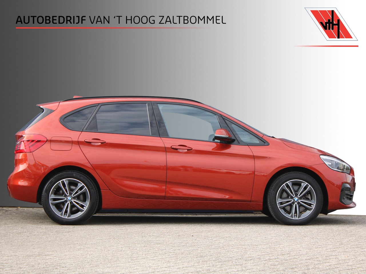 BMW 2-serie Active Tourer - 225xe iPerformance High Executive PANORAMADAK MEMORY ACC H&K CAMERA NAVI HEAD-UP - AutoWereld.nl
