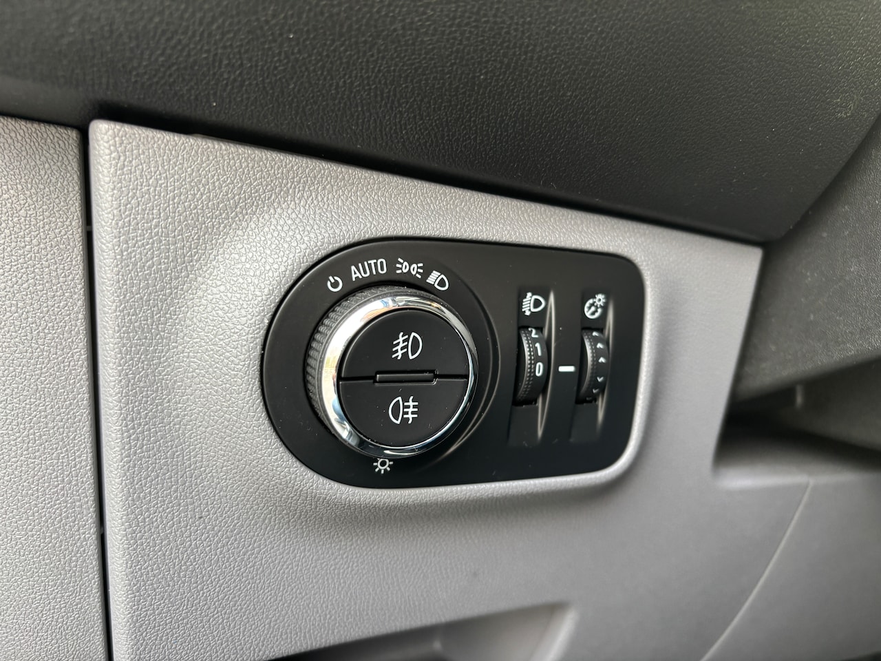 Opel Corsa - 1.4 Innovation | Org-NL auto. Trekhaak. Cruise contr.