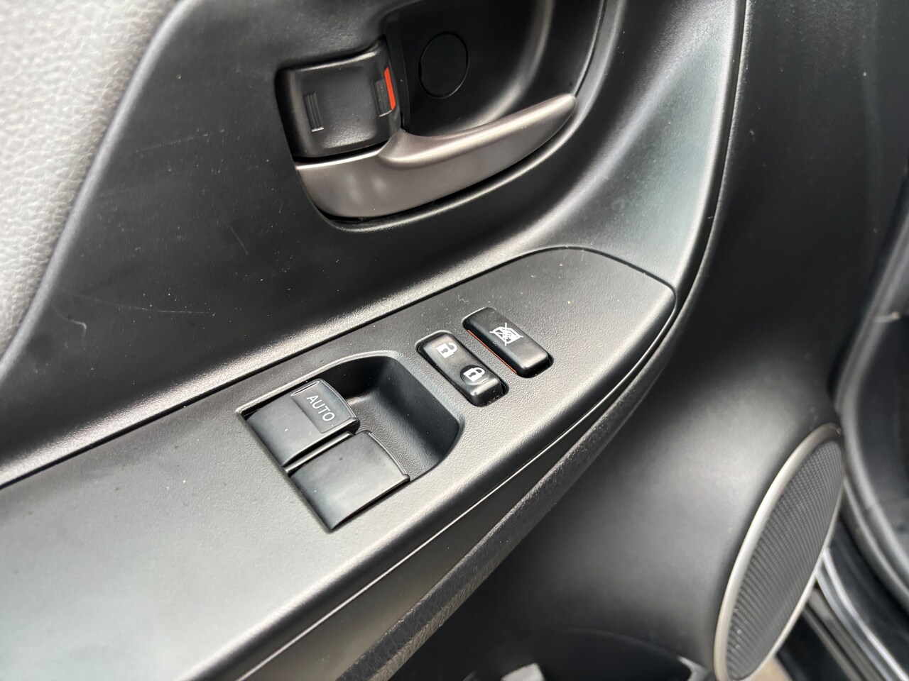 Toyota Yaris - 1.0 VVT-i Aspiration | 5drs. Org-NL auto. 1e eig. Airco.