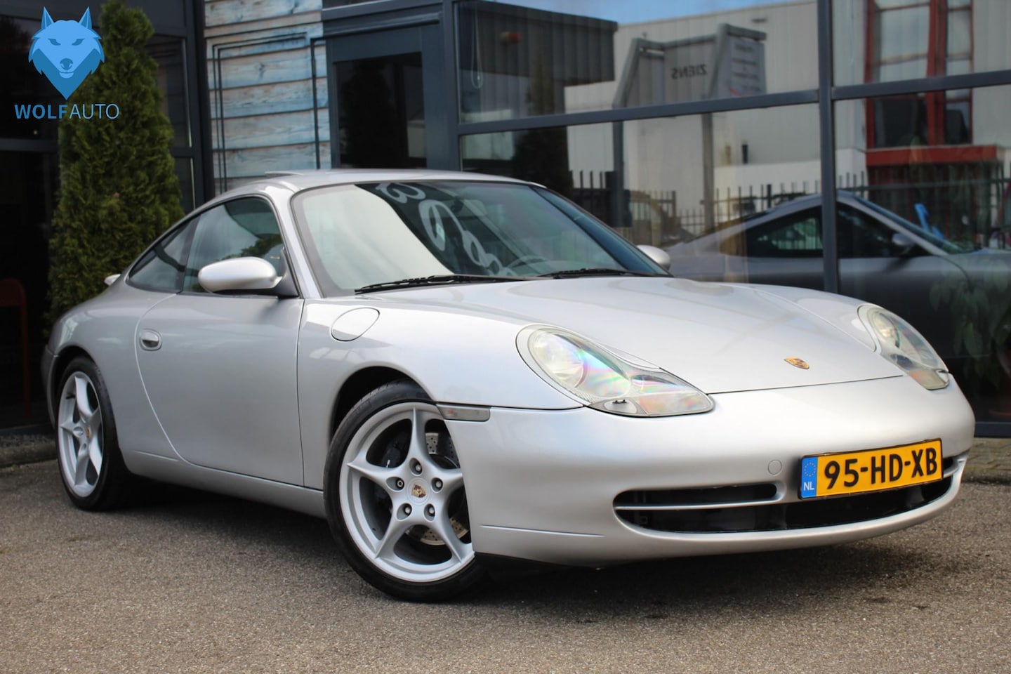 Porsche 911 - Carrera Coupe 3.4 300PK Tiptronic NETTE AUTO! - AutoWereld.nl