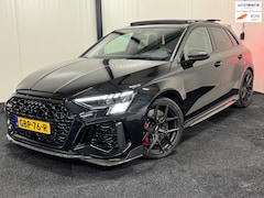 Audi RS3 - 2.5 TFSI Quattro UNIEK FULLCARBON/VOSSEN/PANO/HUD/AMBIENT/KEYLESS/MATRIX/B&O/NIEUWSTAAT