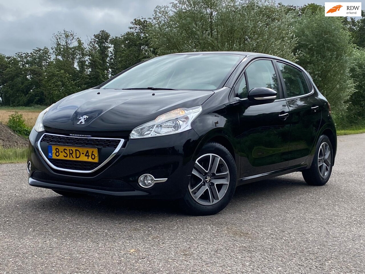 Peugeot 208 - 1.2 e-VTi Active 5DRS AUTOMAAT NAVI AIRCO NAP NIEUWE DIST-SNAAR - AutoWereld.nl