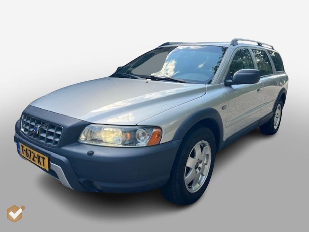 Volvo XC70 - 2.5 T momentum Automaat (Nette auto) - AutoWereld.nl