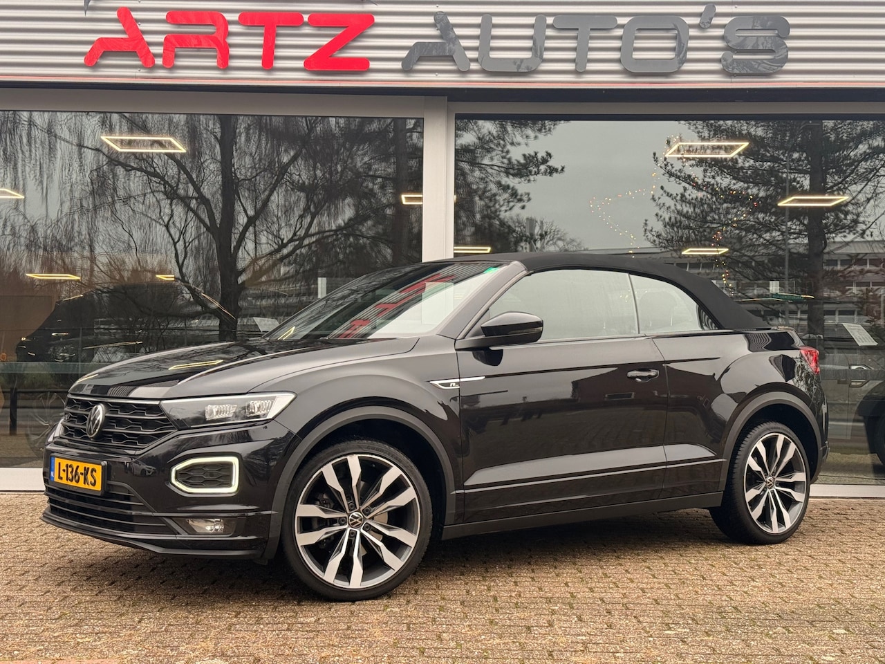 Volkswagen T-Roc Cabrio - 1.5 TSI R-Line l DSG l Adapt cruise l LED koplampen - AutoWereld.nl