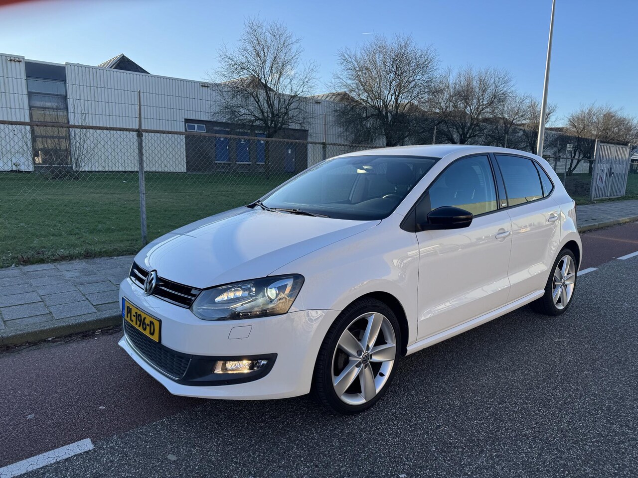 Volkswagen Polo - 1.2 TSI Highline STYLE|Nieuw Staat|Xenon|LED|Airco|Cruise|17 inch - AutoWereld.nl